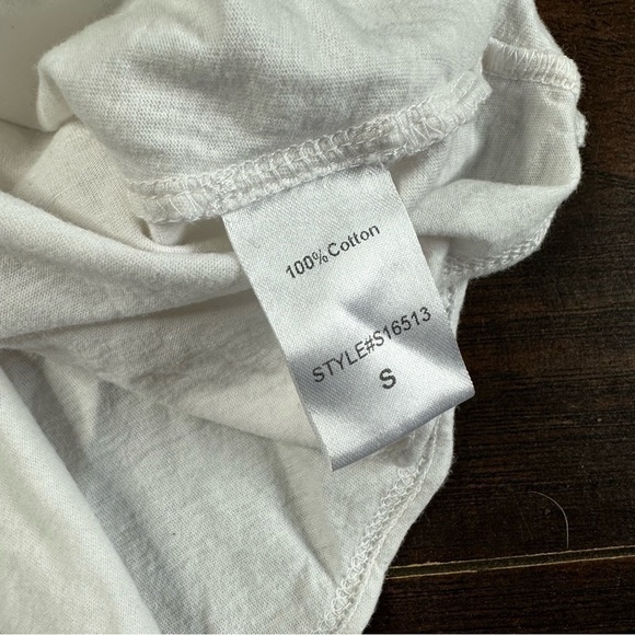 Holiday White Short Sleeve Oversized T Shirt - Picture 4 of 5